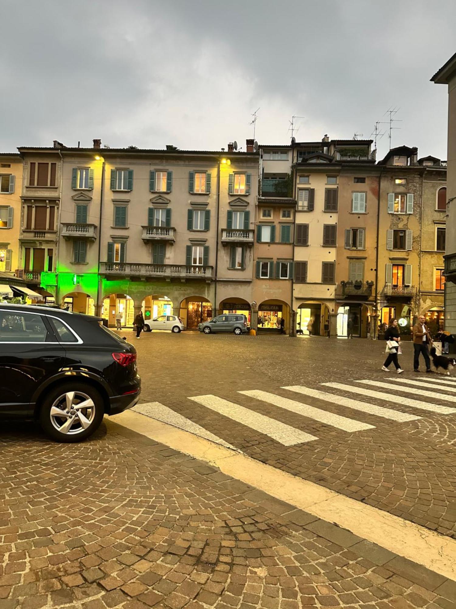 Cozy Apartment Center Bergamo Eksteriør billede